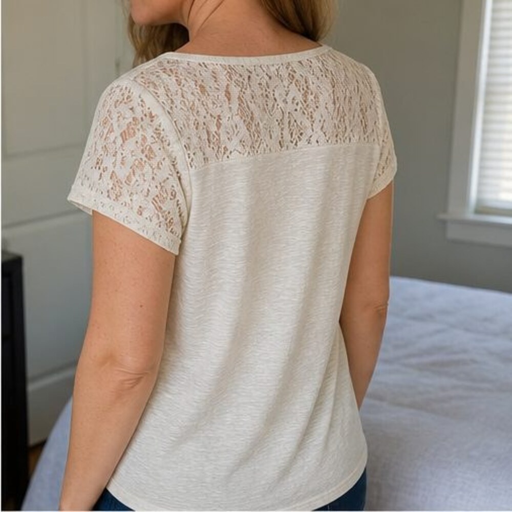 Cream Button Blouse - Picture 3 of 6